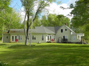 Rumi Guest House on the Cabot Trail